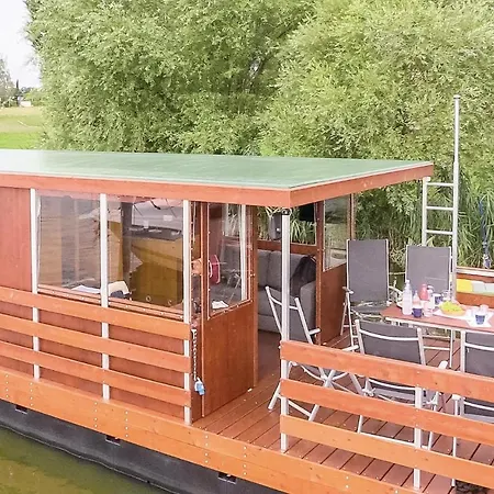 Gorgeous Ship In Neustrelitz With House Sea View Botel 3*